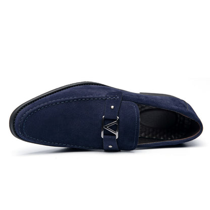 Freizeitschuhe aus Leder mit Lochmuster
