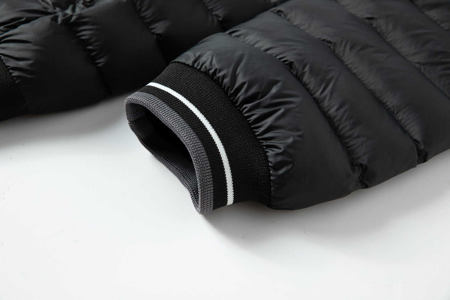 UrbanStoff | Wattierte Jacke mit Kapuze