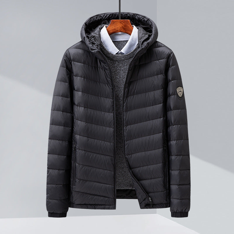 UrbanStoff | Leichte Kapuzen-Daunenjacke Slim Fit
