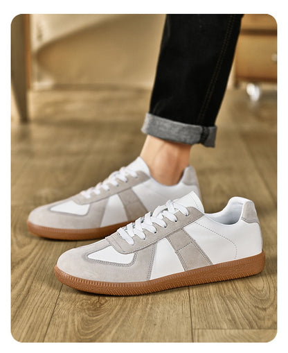 Retro-Sneaker aus Canvas und Leder