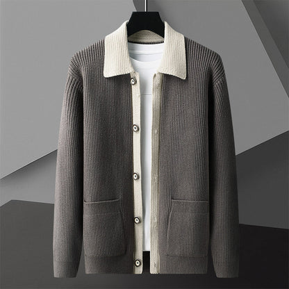 Strickjacke mit Kontrastkragen