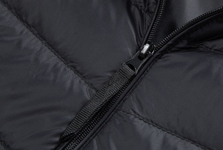 UrbanStoff | Leichte Kapuzen-Daunenjacke Slim Fit