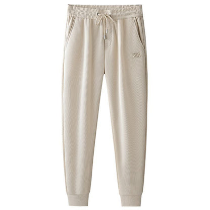 UrbanStoff | Sportliche Jogpants mit Stickerei