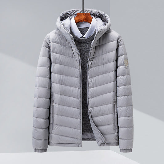 UrbanStoff | Leichte Kapuzen-Daunenjacke Slim Fit