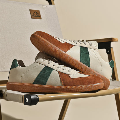 Retro-Sneaker aus Canvas und Leder