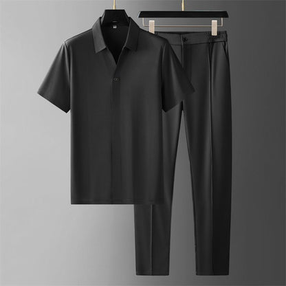 Seidiger Ice-Silk Anzug