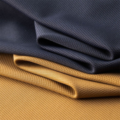 Seidiger Ice-Silk Anzug