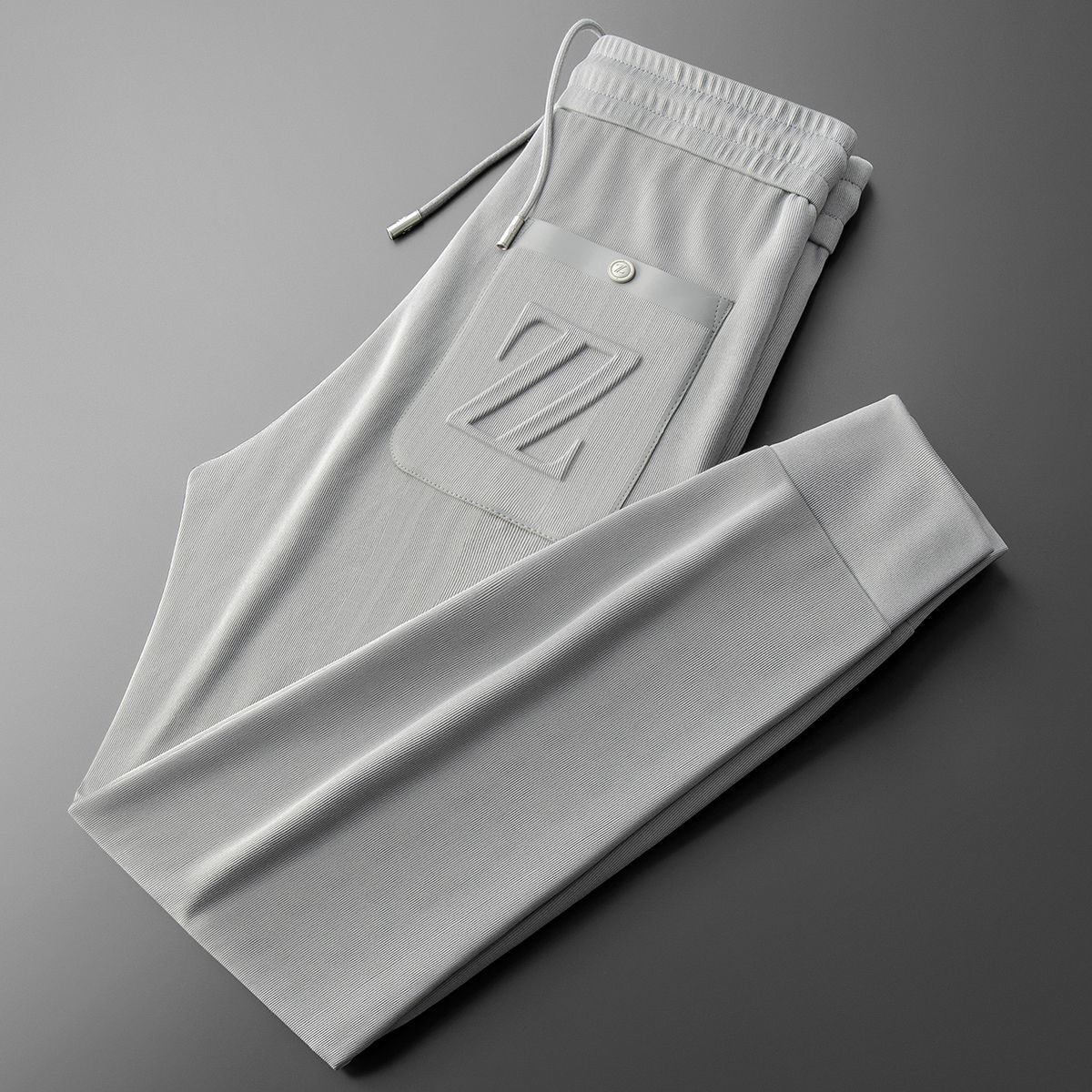 UrbanStoff | Sportliche Jogpants mit Stickerei
