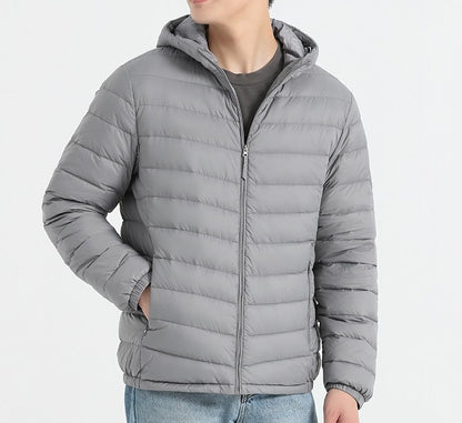 UrbanStoff | Leichte Kapuzen-Daunenjacke Slim Fit