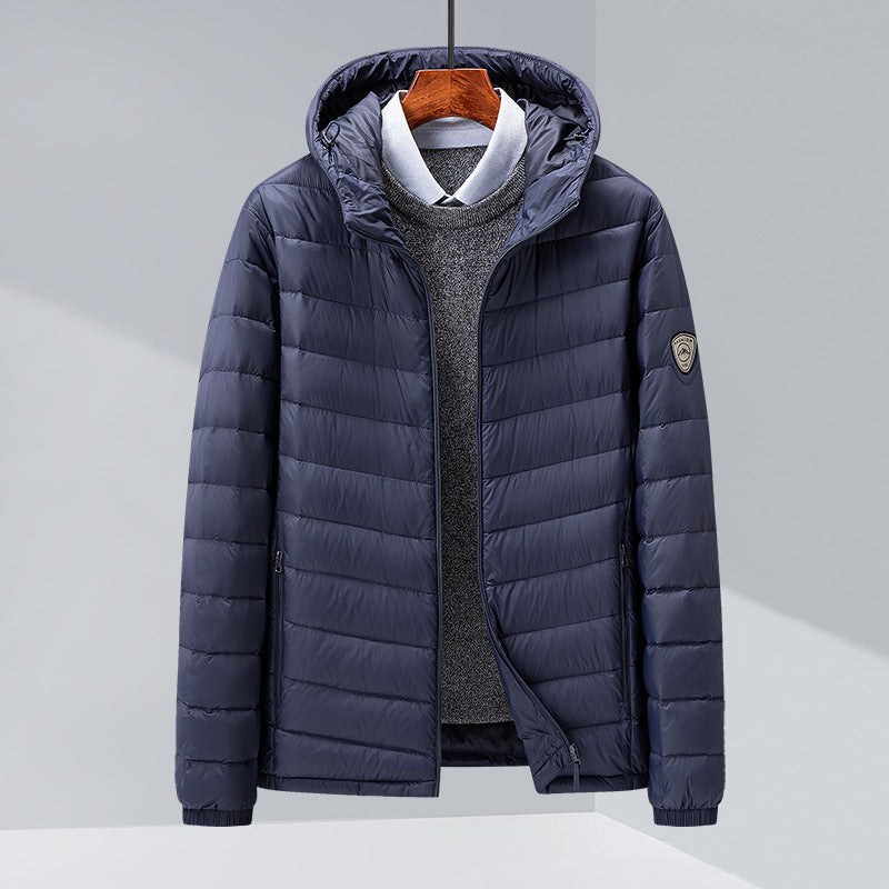 UrbanStoff | Leichte Kapuzen-Daunenjacke Slim Fit