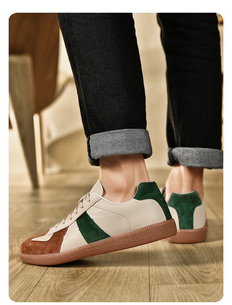 Retro-Sneaker aus Canvas und Leder