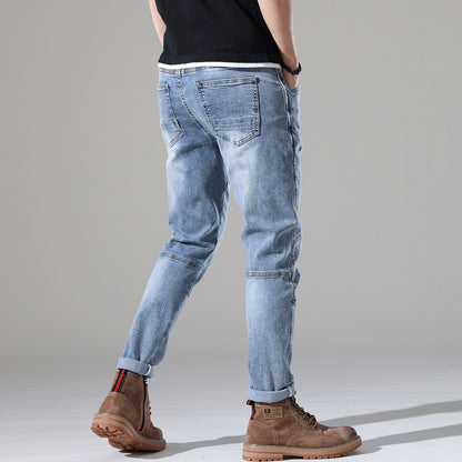 UrbanStoff | Light-Wash Stretch-Jeans mit Stickerei